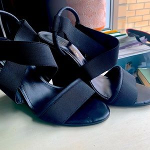 🍩3 for $30 🍩 Black Aldo Wedge Shoes / Sandals